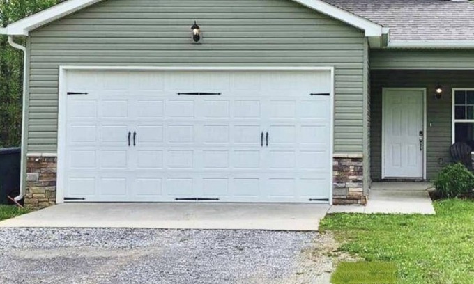 Trenton House | Countryside Escape with free wifi, in house laundr