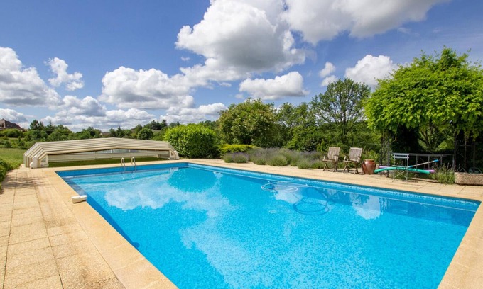 Thenon Cottage | Countryside house with pool and fireplace, Périgord Noir