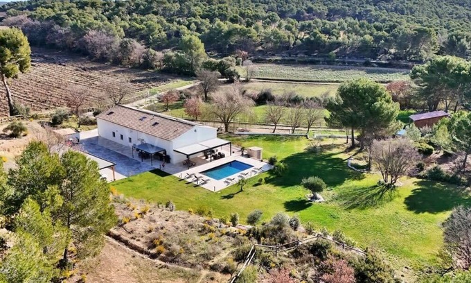 Saint-Cannat House | Countryside property with pool – 10 guests