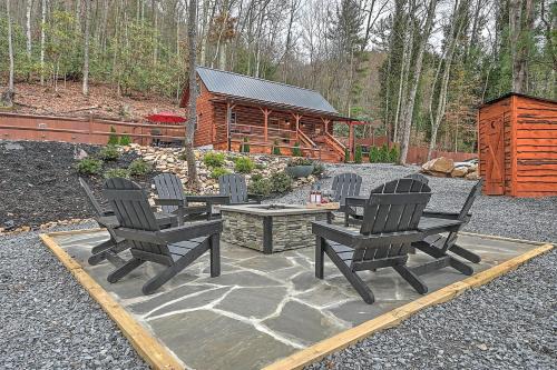 Elizabethton House | Couples luxury getaway in the smokey mountains with hot tub and pet friendly