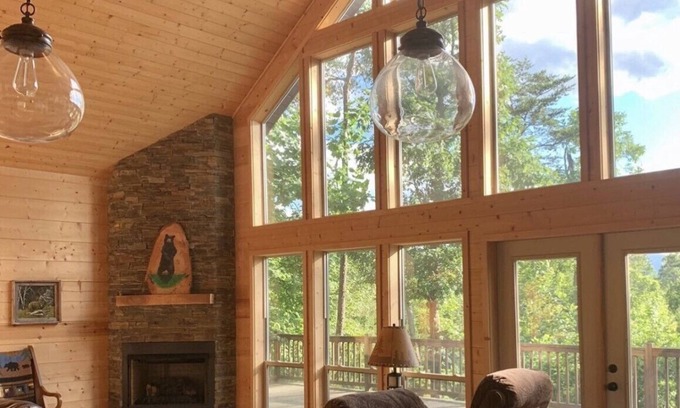 Franklin Cabin | Couples Paradise: Soothing Sunset & Starry Nights Await!