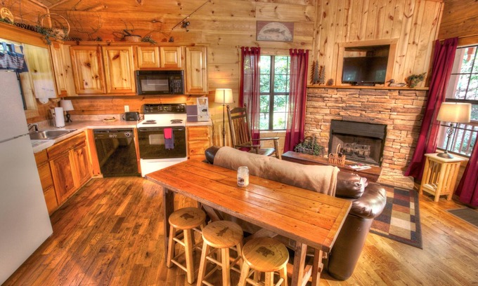 Cleveland Cabin | Couples Retreat – 3rd Night Free! See Details Below.