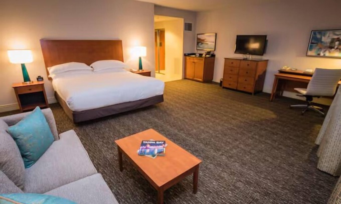 St. Petersburg - Clearwater Hotel | Couples Retreat | Modern Amenities & Waterfront Views