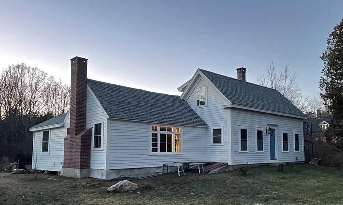 Pemaquid Harbor House | Couples' retreat on Pemaquid Harbor, two houses from water & minutes from beach!