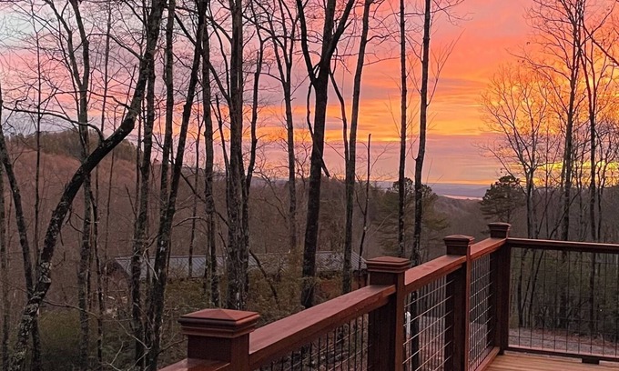 Brevard Cabin | Couples Romantic Getaway! Mountain Log Cabin with Hot Tub & Fireplace.