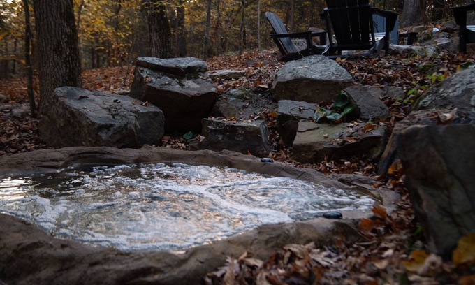 Saint Joe Cabin | Couples Tree Loft Rock Hot Tub Buffalo River