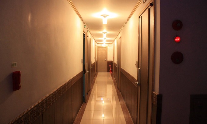 Jongno Hotel | Coups