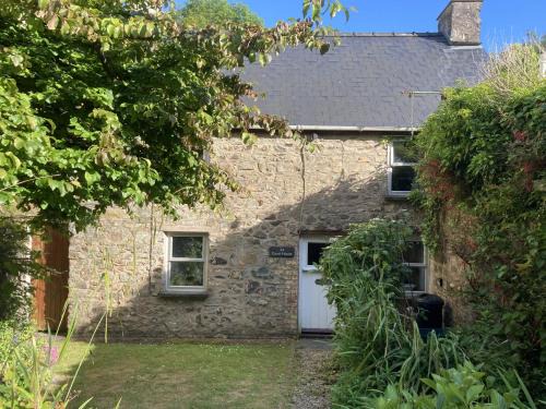 Solva House | Court House