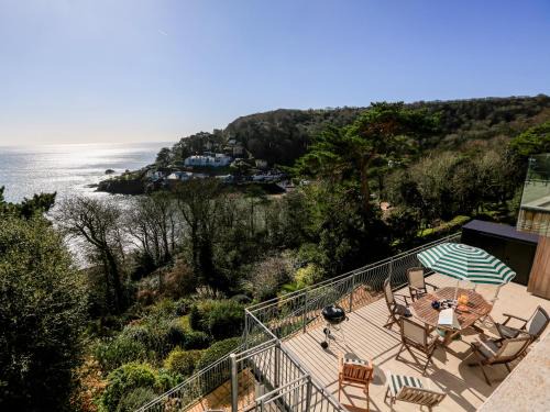 Salcombe House | Courtenay Villa