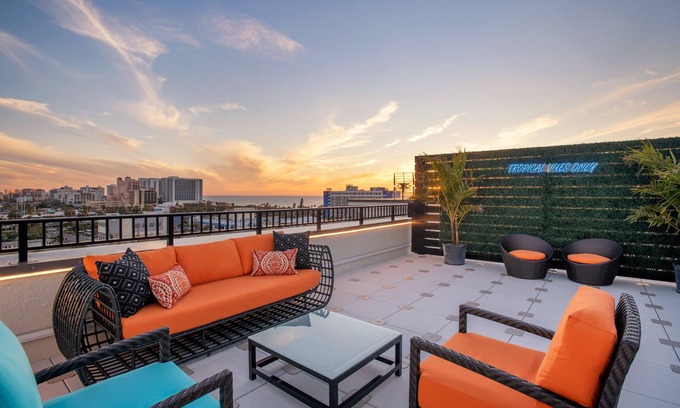 Clearwater Beach Hotel | Courtyard by Marriott Clearwater Beach