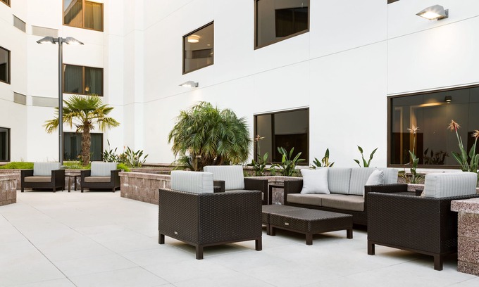 Redwood City Hotel | Courtyard by Marriott Redwood City
