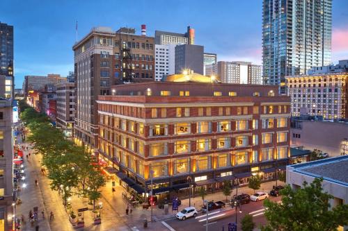 Downtown Denver Hotel | Courtyard by Marriott Denver Downtown