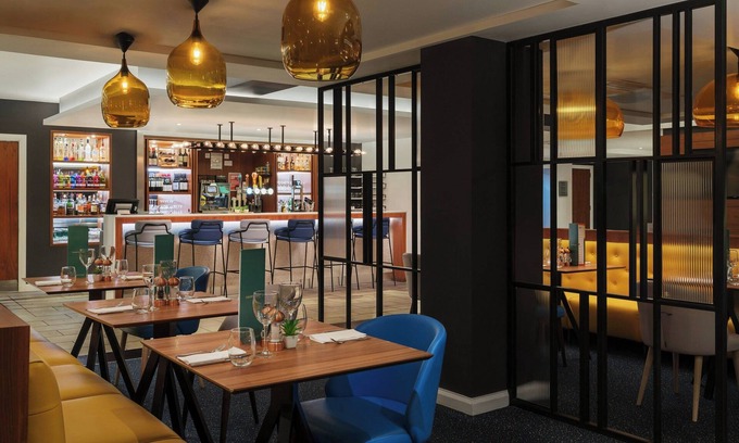 Paisley Hotel | Courtyard by Marriott Glasgow Airport