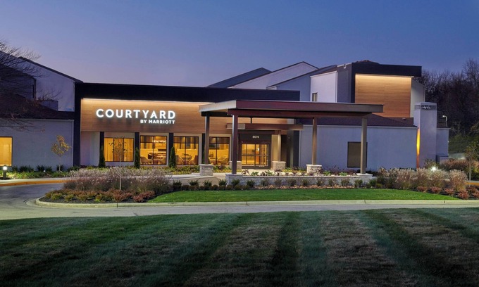Indianapolis Hotel | Courtyard by Marriott Indianapolis Castleton