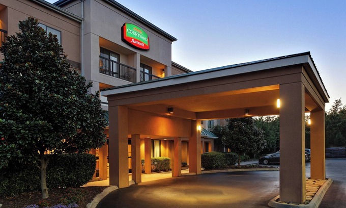 Ashley Oaks Hotel | Courtyard by Marriott Knoxville Cedar Bluff