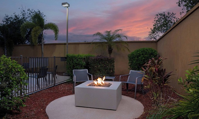 Lakeland Hotel | Courtyard by Marriott Lakeland