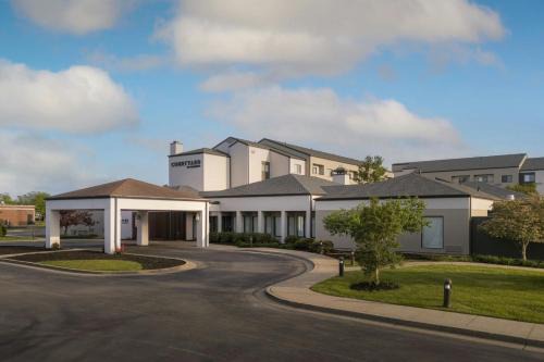 Buechel Hotel | Courtyard by Marriott Louisville East