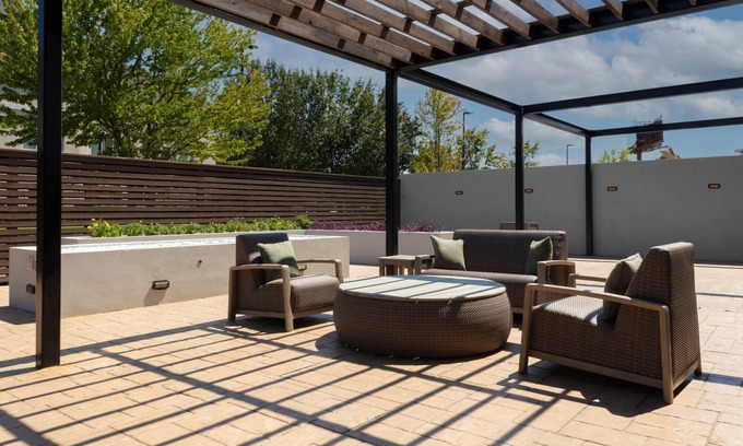 Ellendale Hotel | Courtyard by Marriott Memphis East/Galleria