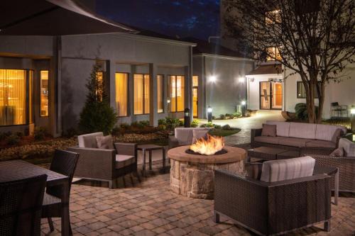 Donelson Hotel | Courtyard by Marriott Nashville Airport