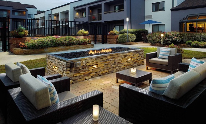 Raleigh Hotel | Courtyard by Marriott Raleigh Midtown