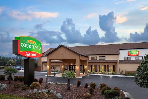 Wilmington Hotel | Courtyard by Marriott Wilmington/Wrightsville Beach
