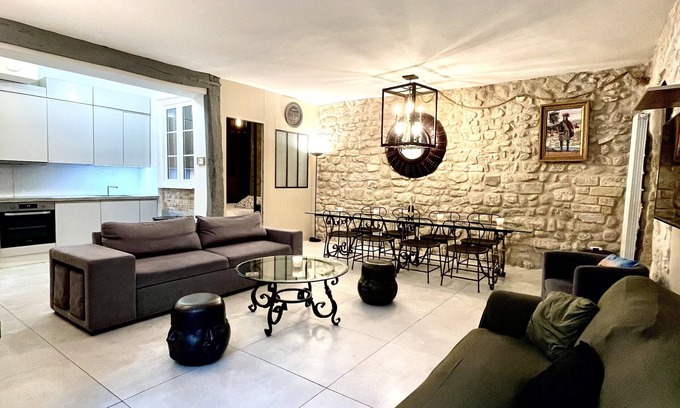 Quartier Sainte-Avoye Apartment | COURTYARD MAISON MARAIS 5 bedrooms + playground room