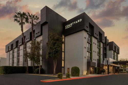 San Jose Hotel | Courtyard San Jose Airport