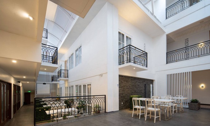 Kalimalang Hotel | Cove Bening Boutique (Syariah)