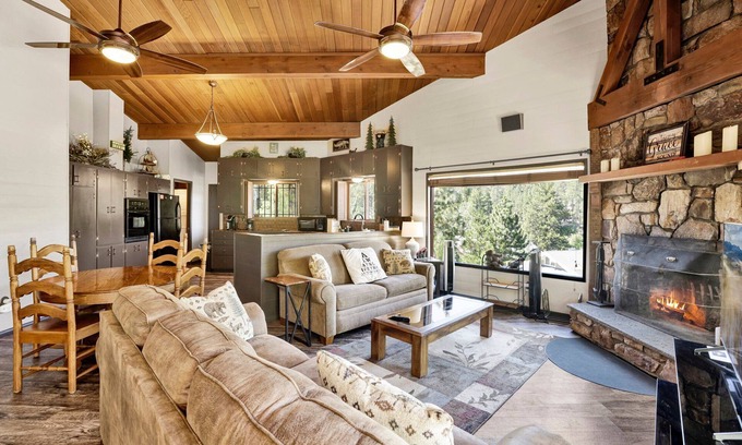 Boulder Bay Cabin | Cove Lakeview Cabin #2064