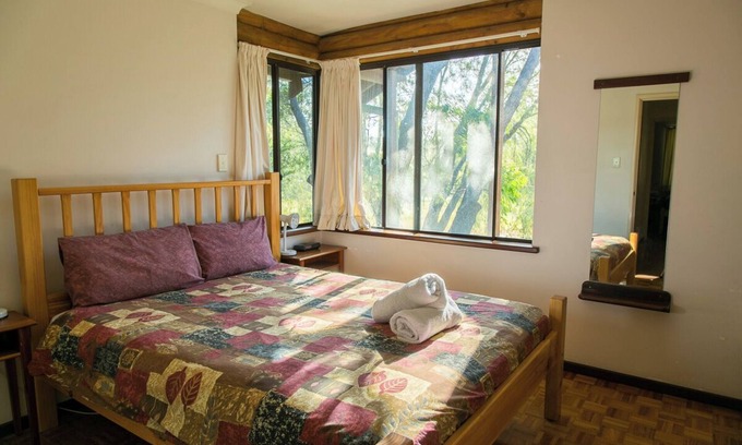Yallingup Cottage | Cowslip Cottage-Peaceful and Spacious