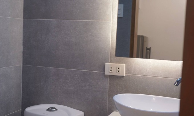 Bonifacio Global City Condo | COZI modern loft suite at BGC