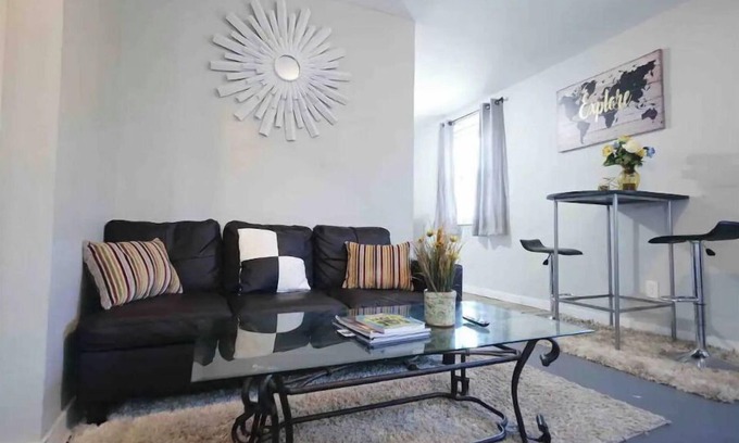 Urban Core House | Coziest House In JAX | 3BR, 7 Minutes To Downtown