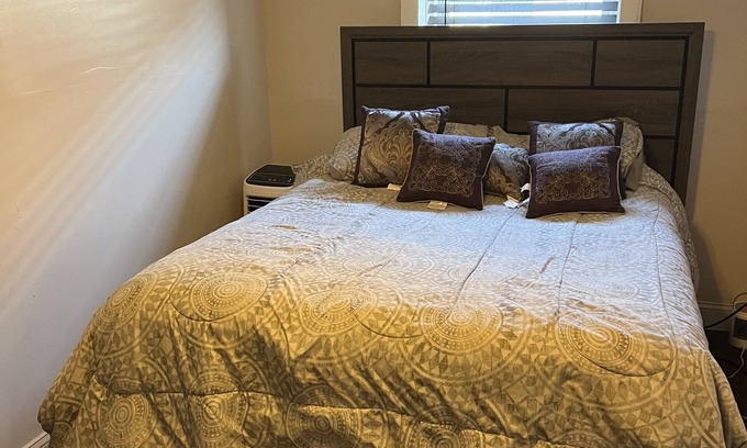 North Philadelphia Apartment | Cozy 1 bedroom apartment in quiet Philadelphia area