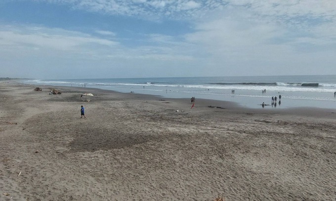 La Libertad Apartment | Cozy 1-bedroom apartment with WiFi, AC, near the beach in charming La Libertad