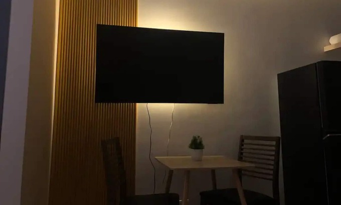Las Pinas Condo | Cozy 1 bedroom by the mall with Netflix