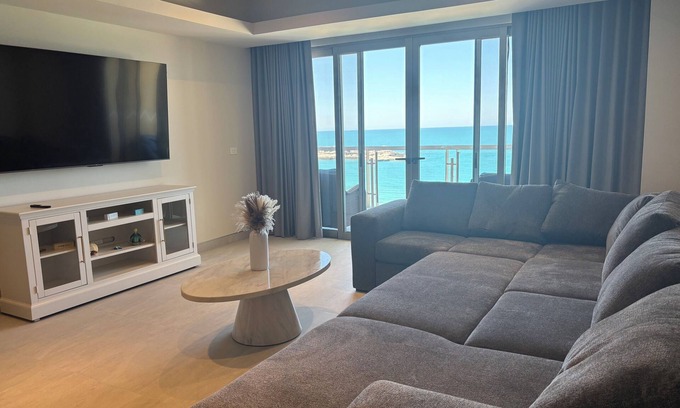 Ferrocarrilera Condo | Cozy 1-bedroom condo that sleeps 4, over 1,000 sqft living.
