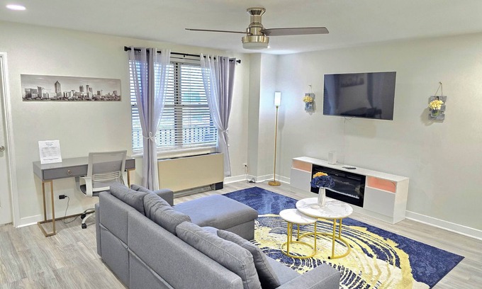 Peachtree Center Condo | Cozy 1-Bedroom Condo in Downtown Atlanta