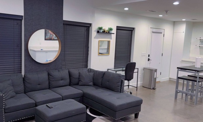 Garfield Condo | Cozy 1-bedroom condo in lovely downtown Phoenix with AC, WiFi
