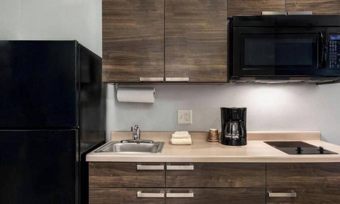 Huntersville Apartment | Cozy 1-bedroom hotel in delightful Huntersville up to 2 people