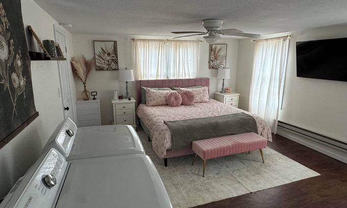 Farmington House | Cozy 1-bedroom house with AC and WiFi in charming Farmington