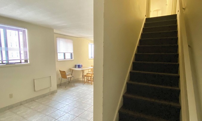 Waterloo Apartment | Cozy 1-bedroom in 3-bed, 1-bath apartment in Waterloo with fitness room, WiFi