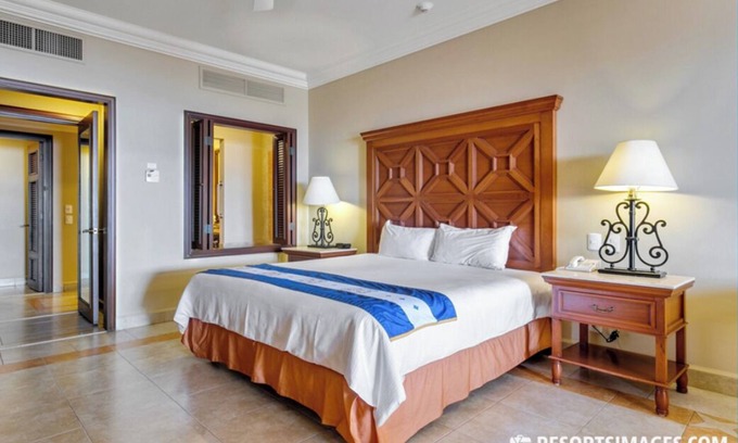 Paraiso Escondido Resort | Cozy 1-bedroom resort -WiFi, fitness room-SUNSET BEACH SPA Resort Cabo San Lucas