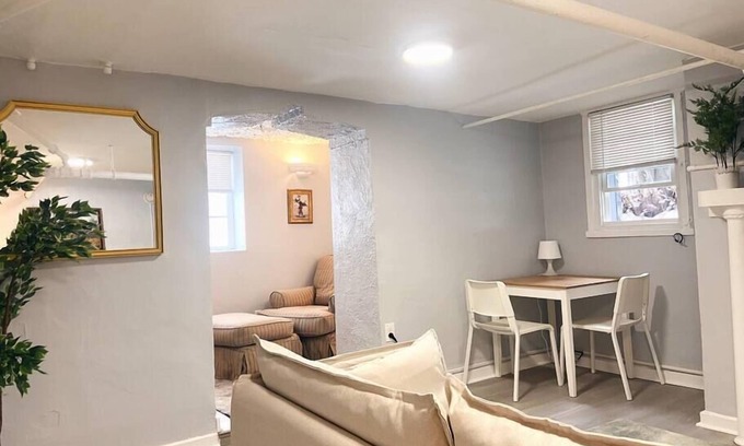 Lower Avenues Apartment | Cozy 1Bdrm Great Location Fast Wi-fi