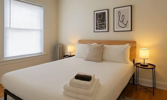 Rogers Park Apartment | Cozy 1BR Apt in Rogers Park
