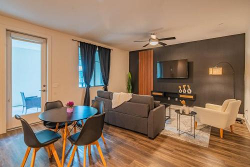 North Scottsdale Apartment | Cozy 1BR Kierland Commons, TPC Golf, Pool, Gym, W-D