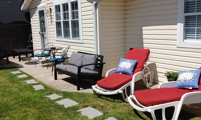 Cape May - Wildwood Cottage | Cozy 2 bed, 1 full bath private cottage, 10 min. walk to Wildwood beach & boards