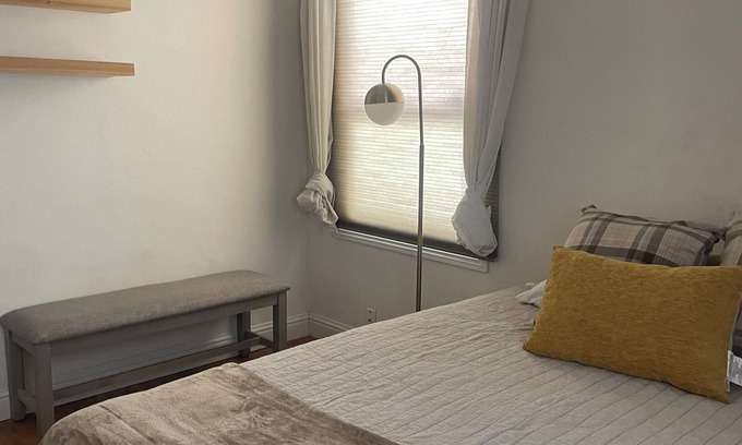 Riviera - Westchester House | Cozy 2 bedrm house in charming downtown Bakersfield with AC, fitness area & more