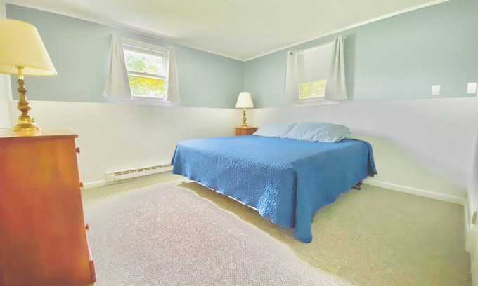 Salsbury Cove Apartment | Cozy 2-Bedroom Apartment with Beach Access in Bar Harbor