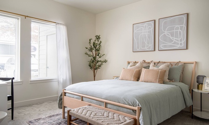 Gladstone Apartment | Cozy 2-bedroom apartment in Kansas City North