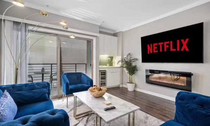 Downtown Apartment | Cozy 2-bedroom apartment in pleasant Glendale with WiFi, AC